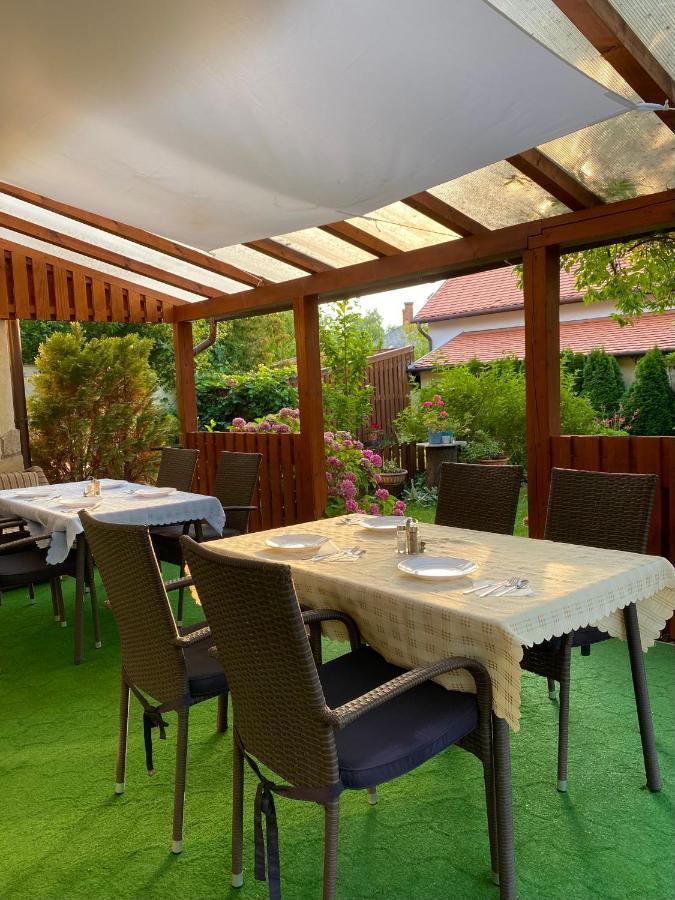 Villa Lux Heviz Ngoại thất bức ảnh