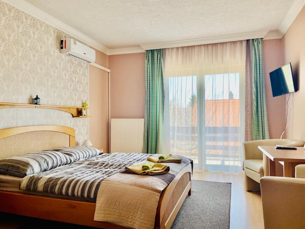 Villa Lux Heviz Ngoại thất bức ảnh