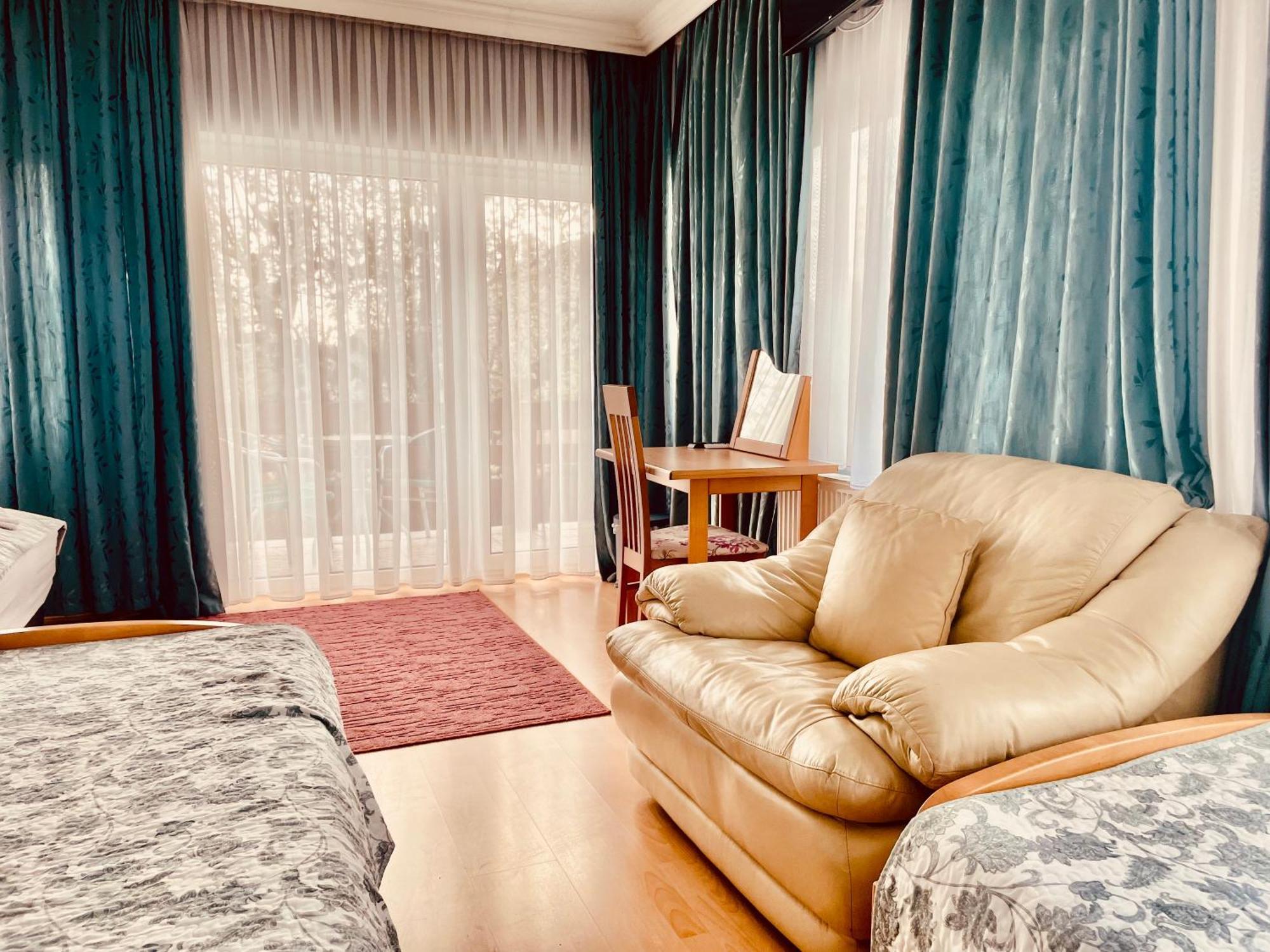 Villa Lux Heviz Ngoại thất bức ảnh